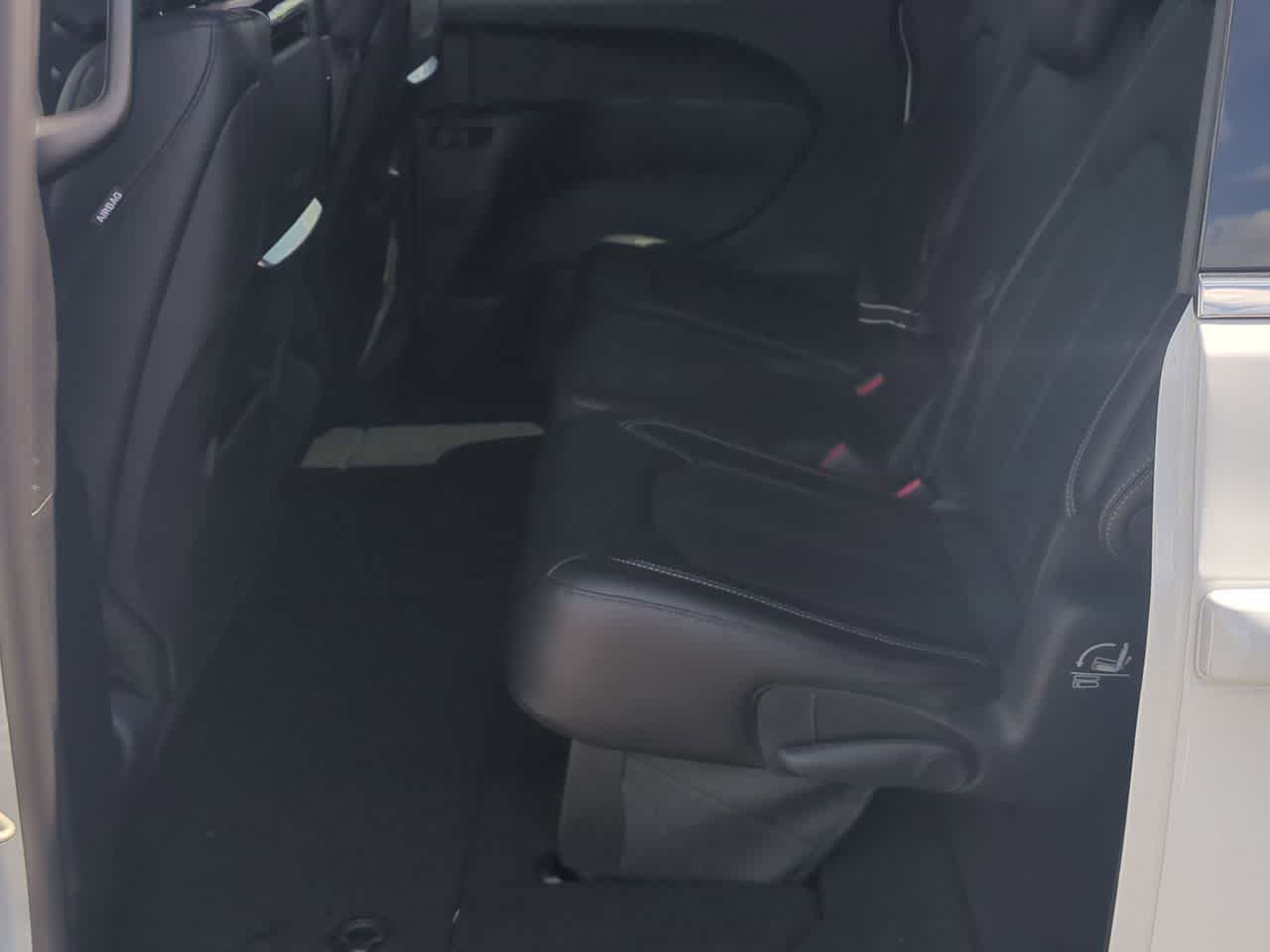 Thumbnail: 2026 Chrysler Pacifica - 20