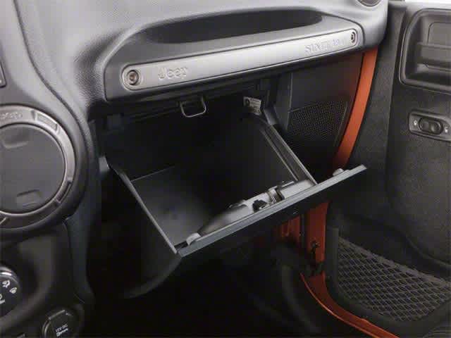 Thumbnail: 2010 Jeep Wrangler - 16