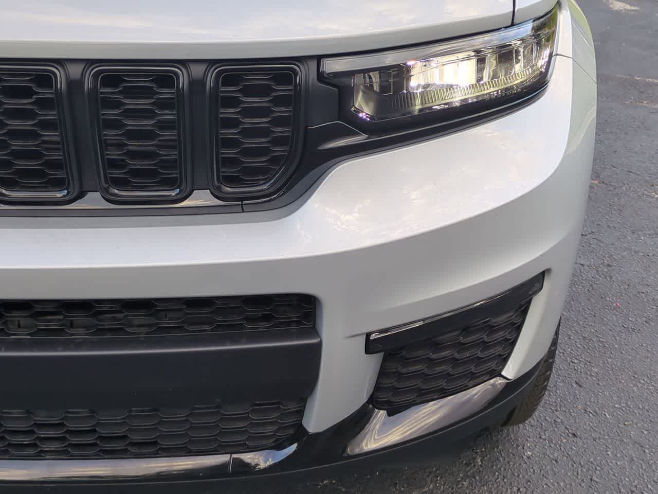 Thumbnail: 2025 Jeep Grand Cherokee L - 11