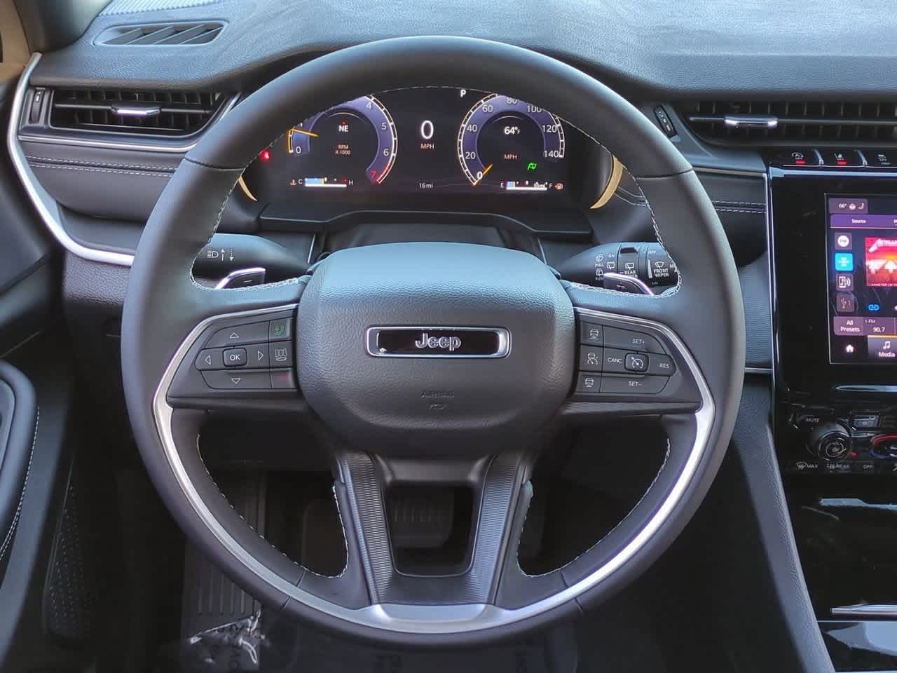 Thumbnail: 2025 Jeep Grand Cherokee L - 24