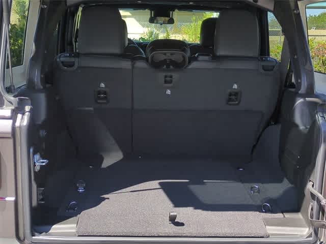 Thumbnail: 2025 Jeep Wrangler - 34