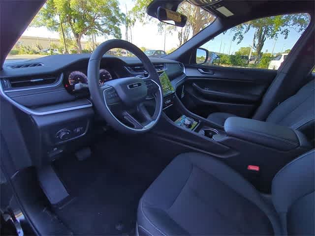 Thumbnail: 2025 Jeep Grand Cherokee L - 10