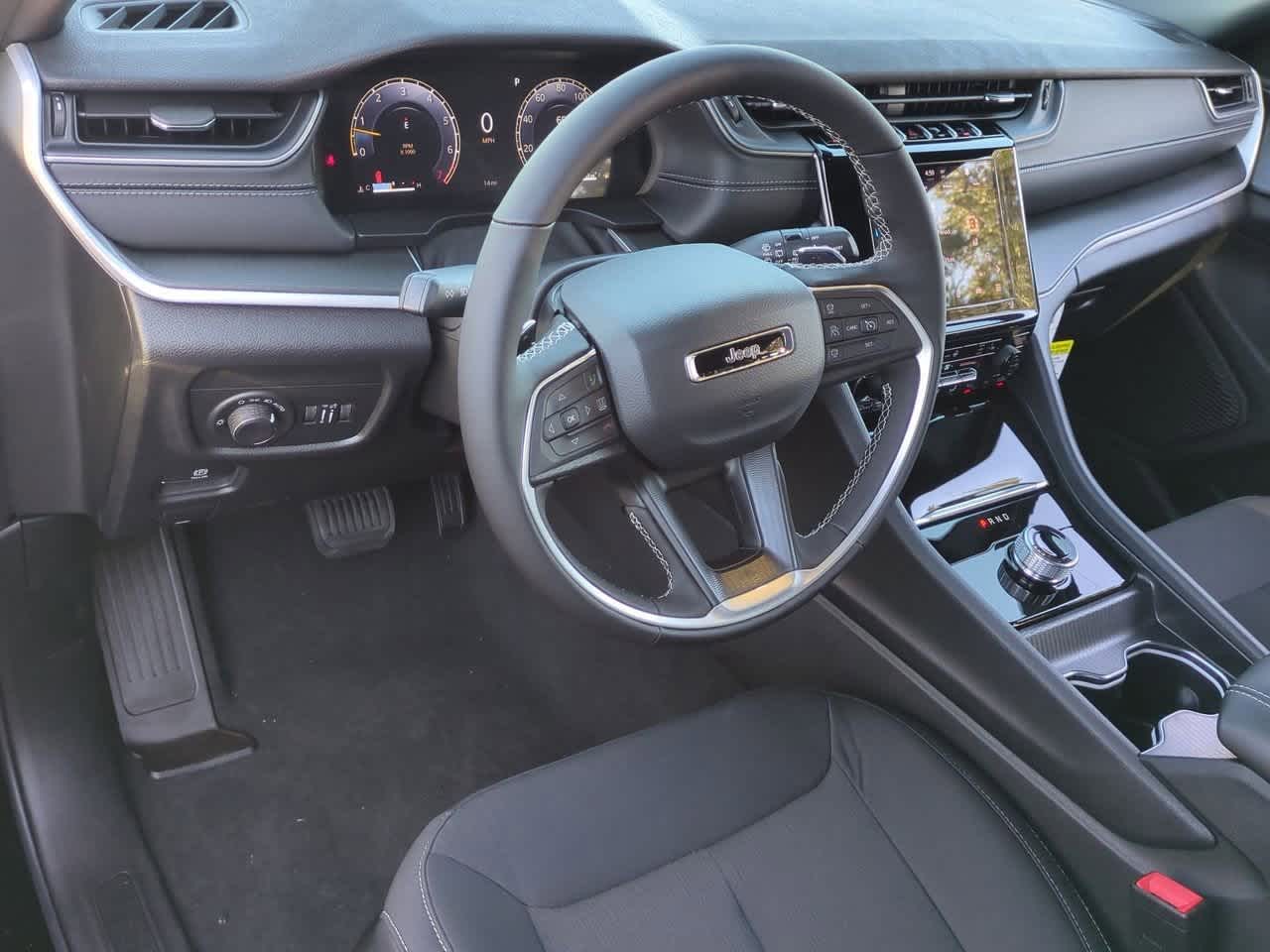 Thumbnail: 2025 Jeep Grand Cherokee - 10