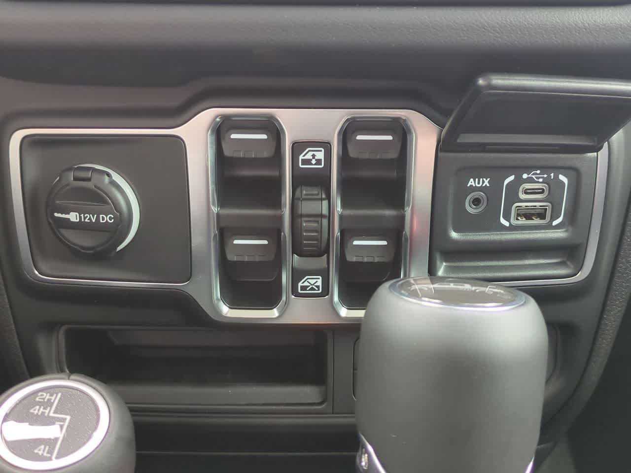 Thumbnail: 2026 Jeep Gladiator - 32