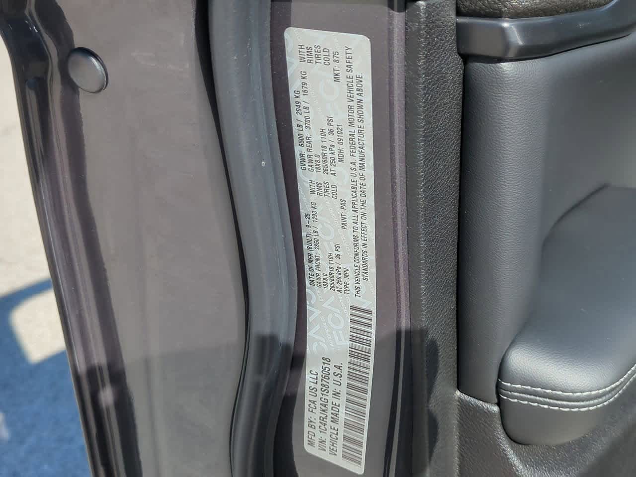 Thumbnail: 2025 Jeep Grand Cherokee L - 37