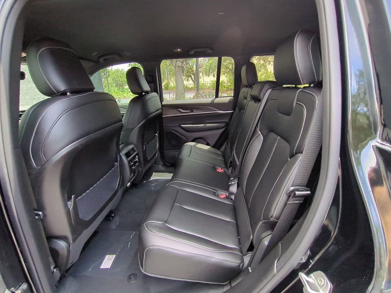 Thumbnail: 2025 Jeep Grand Cherokee - 20