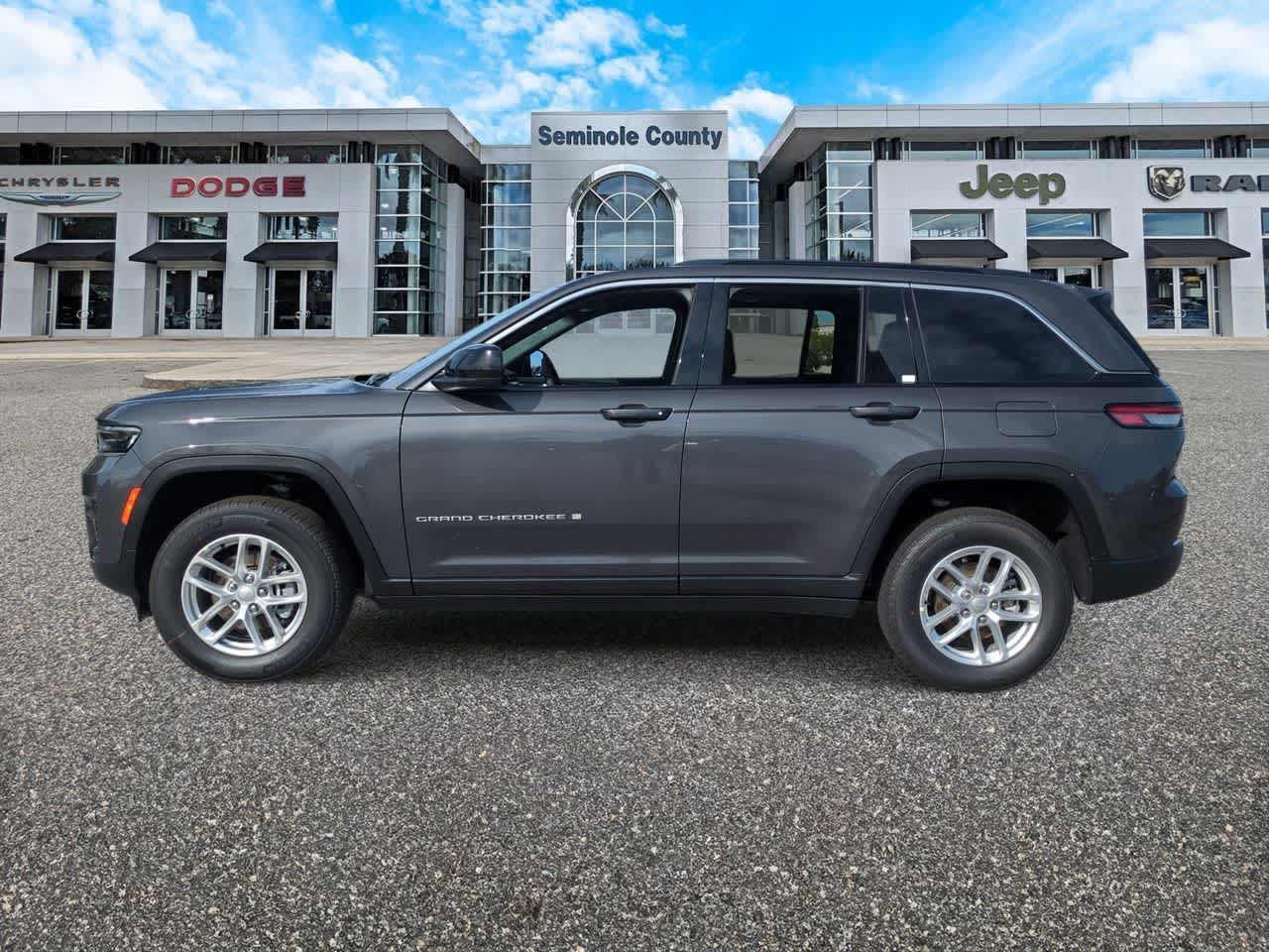 Thumbnail: 2026 Jeep Grand Cherokee - 5