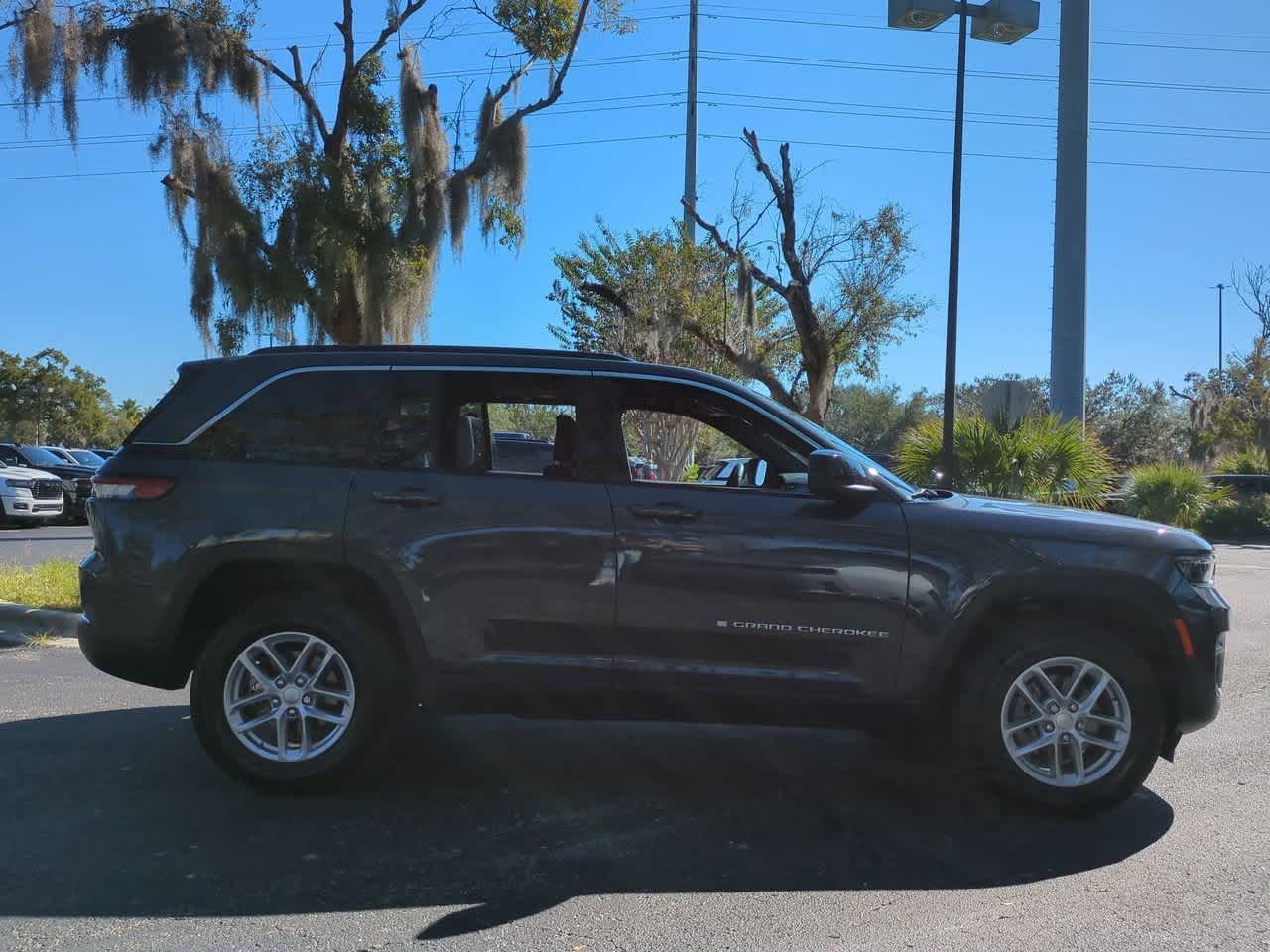 Thumbnail: 2024 Jeep Grand Cherokee - 9