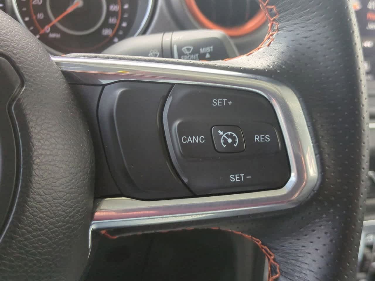 Thumbnail: 2023 Jeep Gladiator - 25