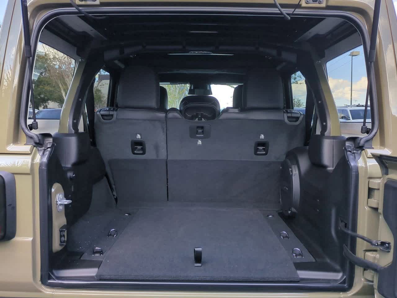 Thumbnail: 2025 Jeep Wrangler - 34