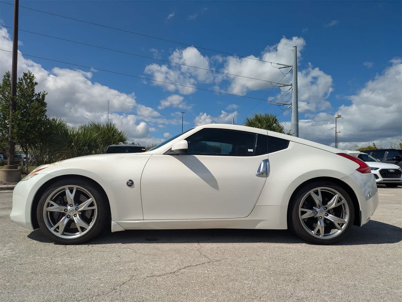 Thumbnail: 2009 Nissan Z - 7