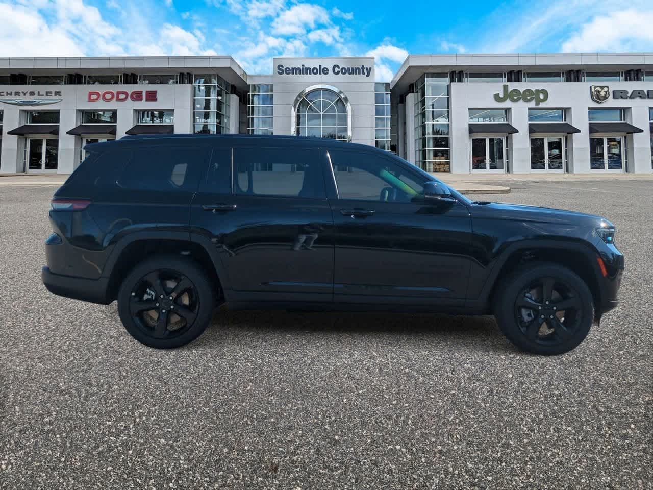 Thumbnail: 2025 Jeep Grand Cherokee L - 9