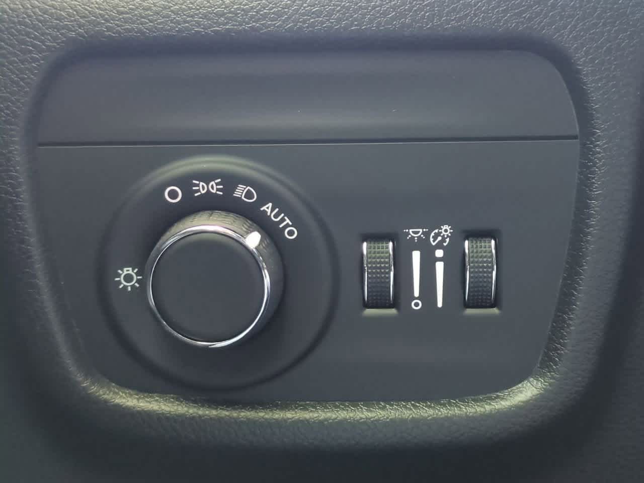 Thumbnail: 2025 Jeep Grand Cherokee - 18