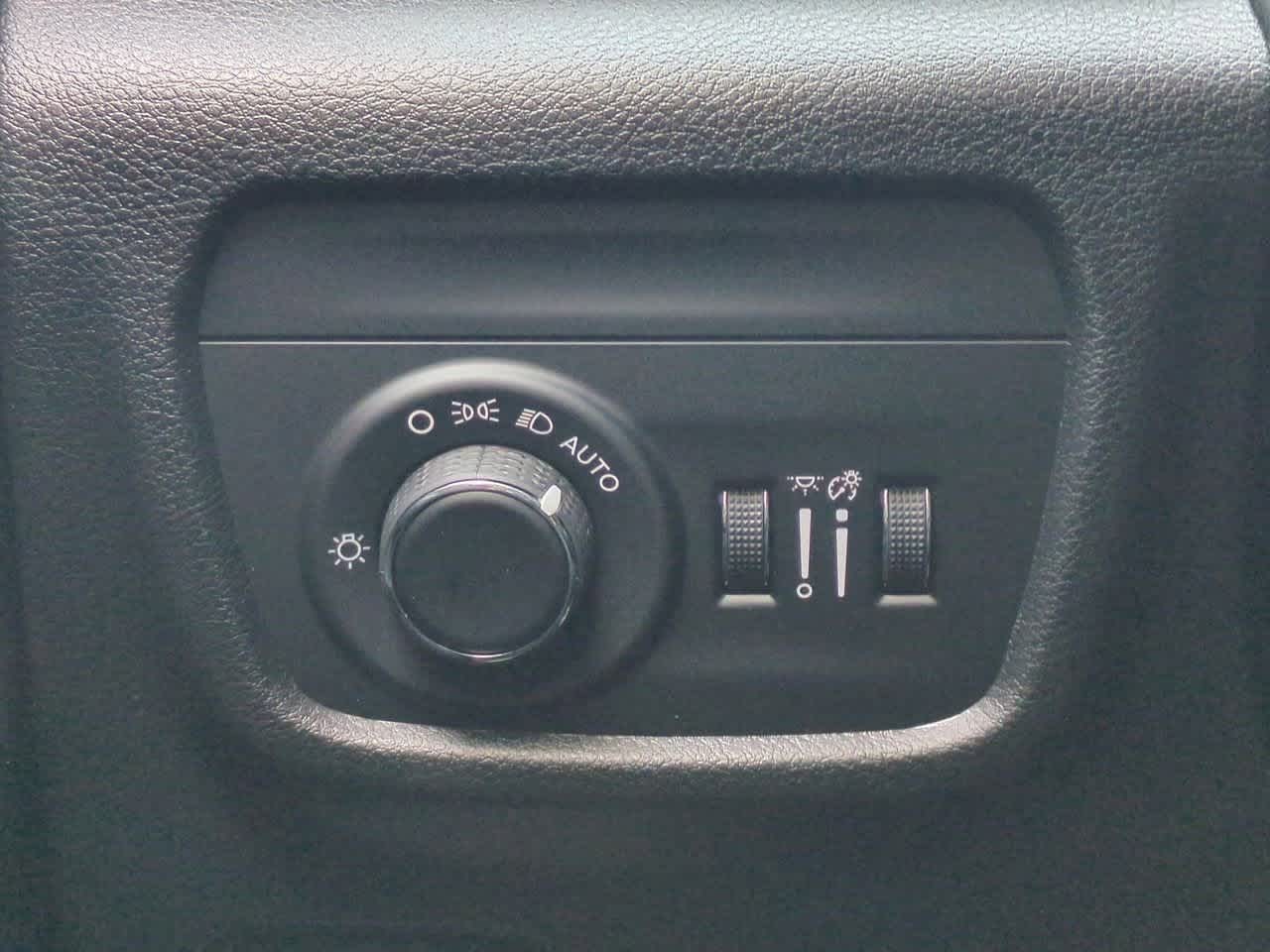 Thumbnail: 2025 Jeep Grand Cherokee L - 17