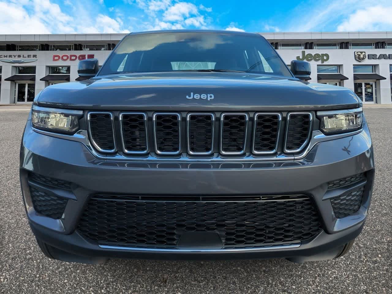 Thumbnail: 2025 Jeep Grand Cherokee - 3