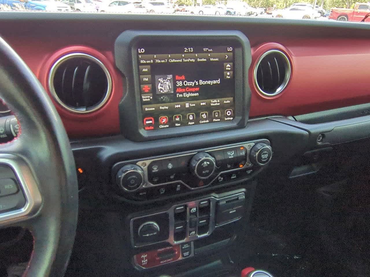 Thumbnail: 2022 Jeep Gladiator - 28