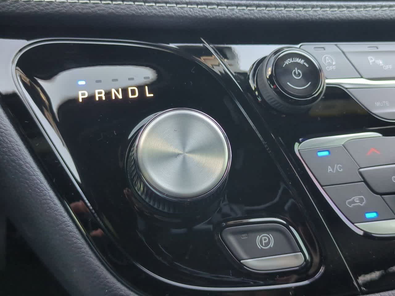 Thumbnail: 2026 Chrysler Pacifica - 32