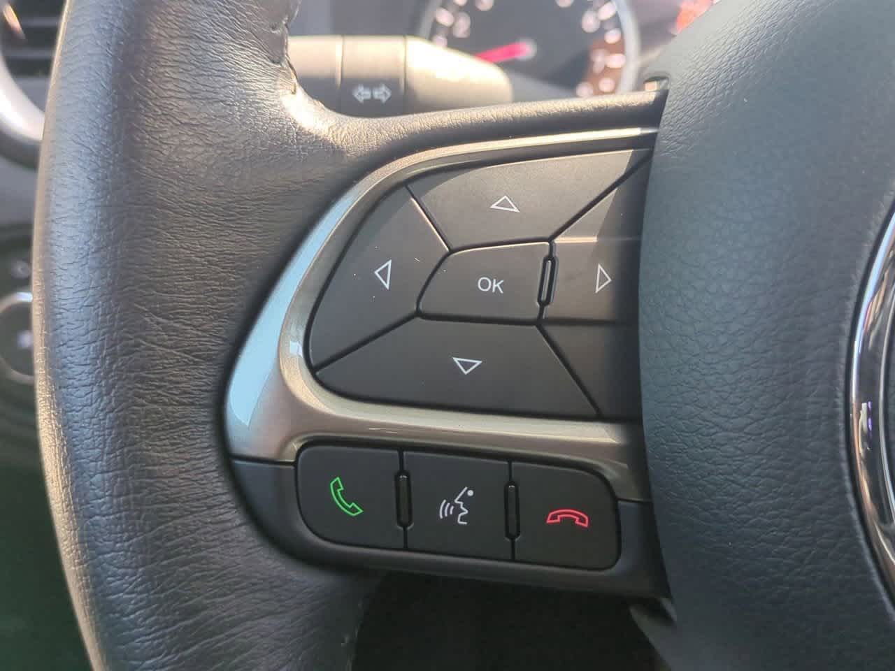 Thumbnail: 2022 Jeep Renegade - 25