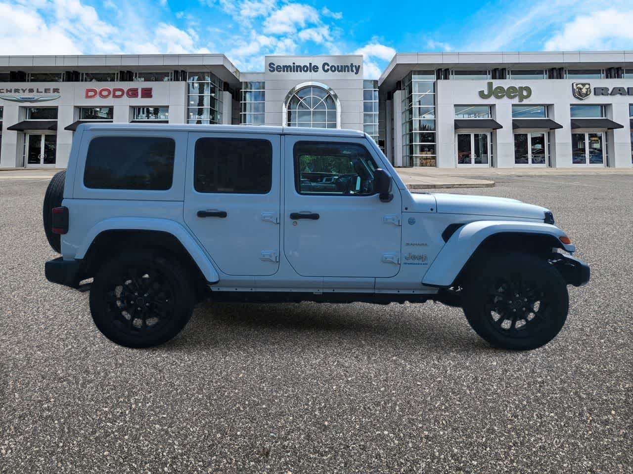 Thumbnail: 2024 Jeep Wrangler - 9