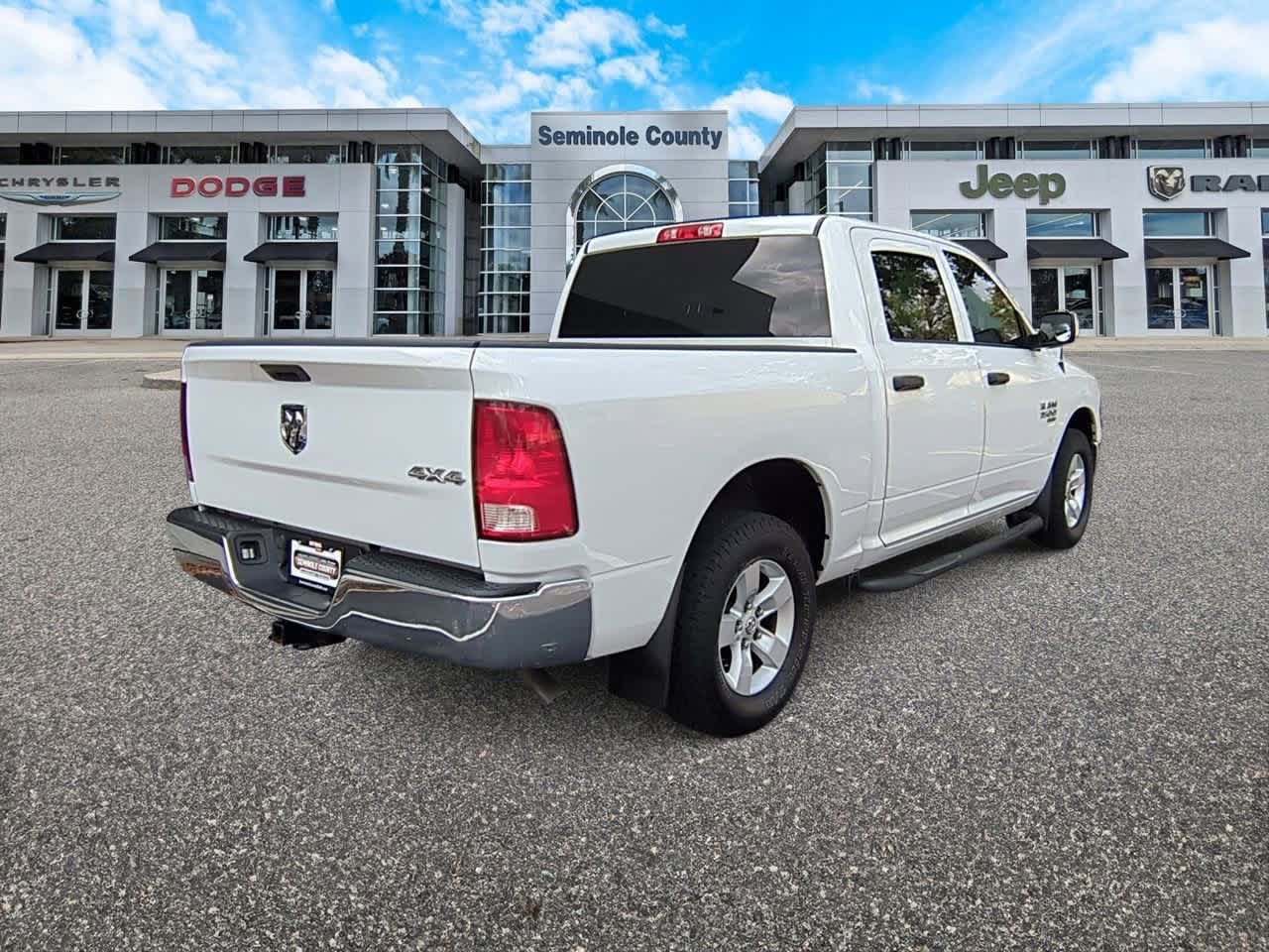 Thumbnail: 2021 RAM 1500 Classic - 8