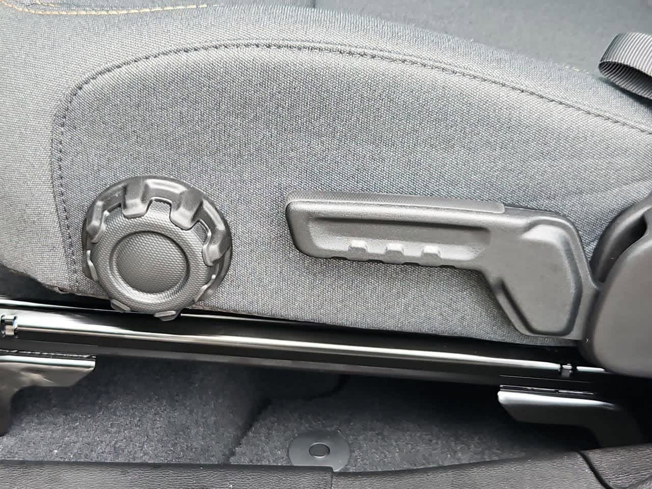 Thumbnail: 2025 Jeep Gladiator - 18