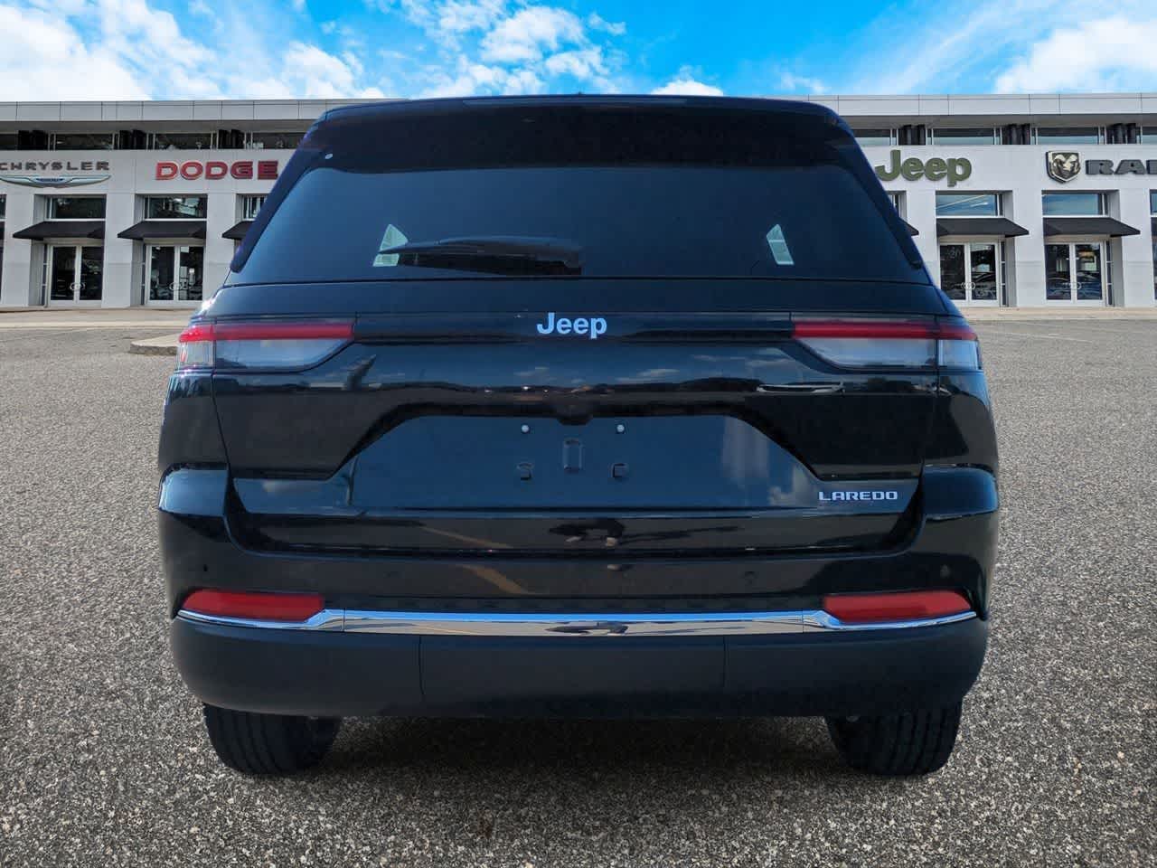 Thumbnail: 2025 Jeep Grand Cherokee - 7