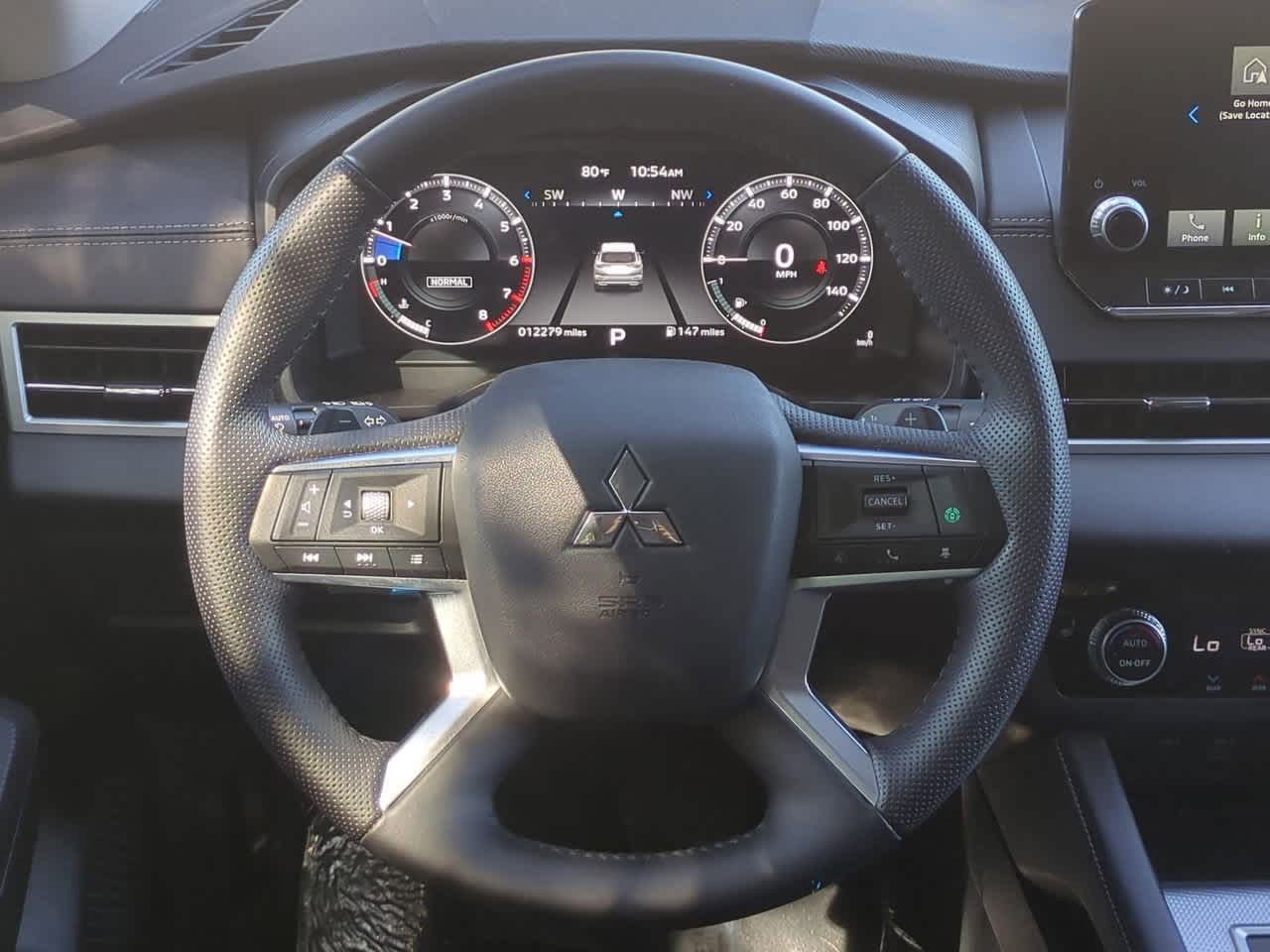 Thumbnail: 2024 Mitsubishi Outlander - 23