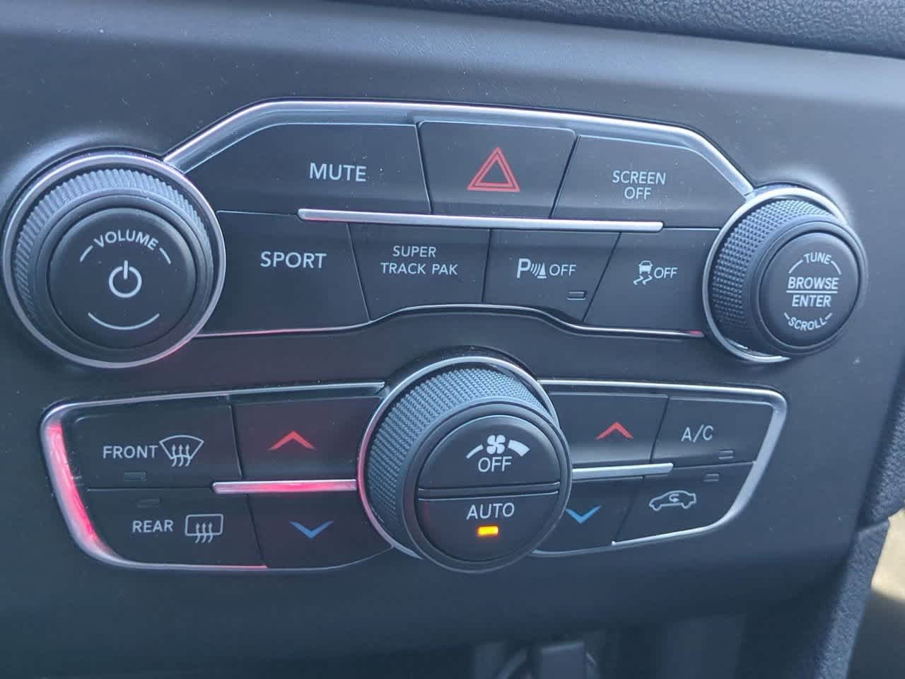 Thumbnail: 2021 Dodge Charger - 17