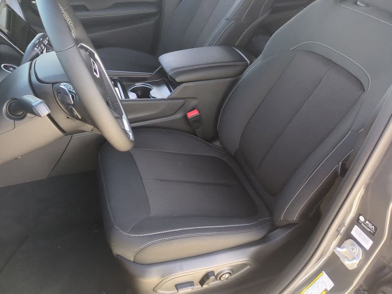 Thumbnail: 2025 Jeep Grand Cherokee - 17