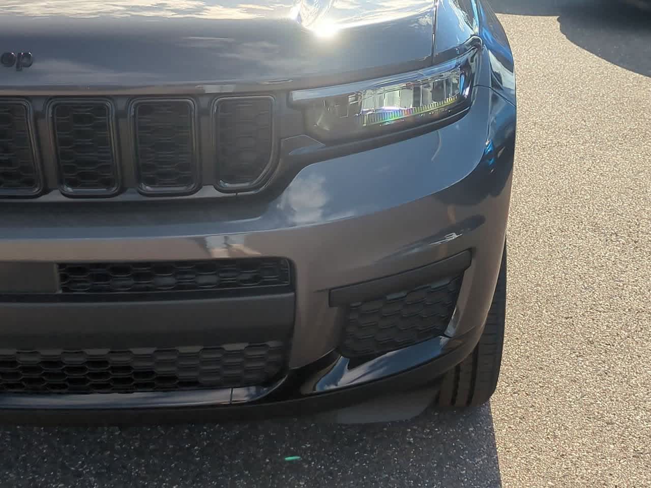 Thumbnail: 2025 Jeep Grand Cherokee L - 11