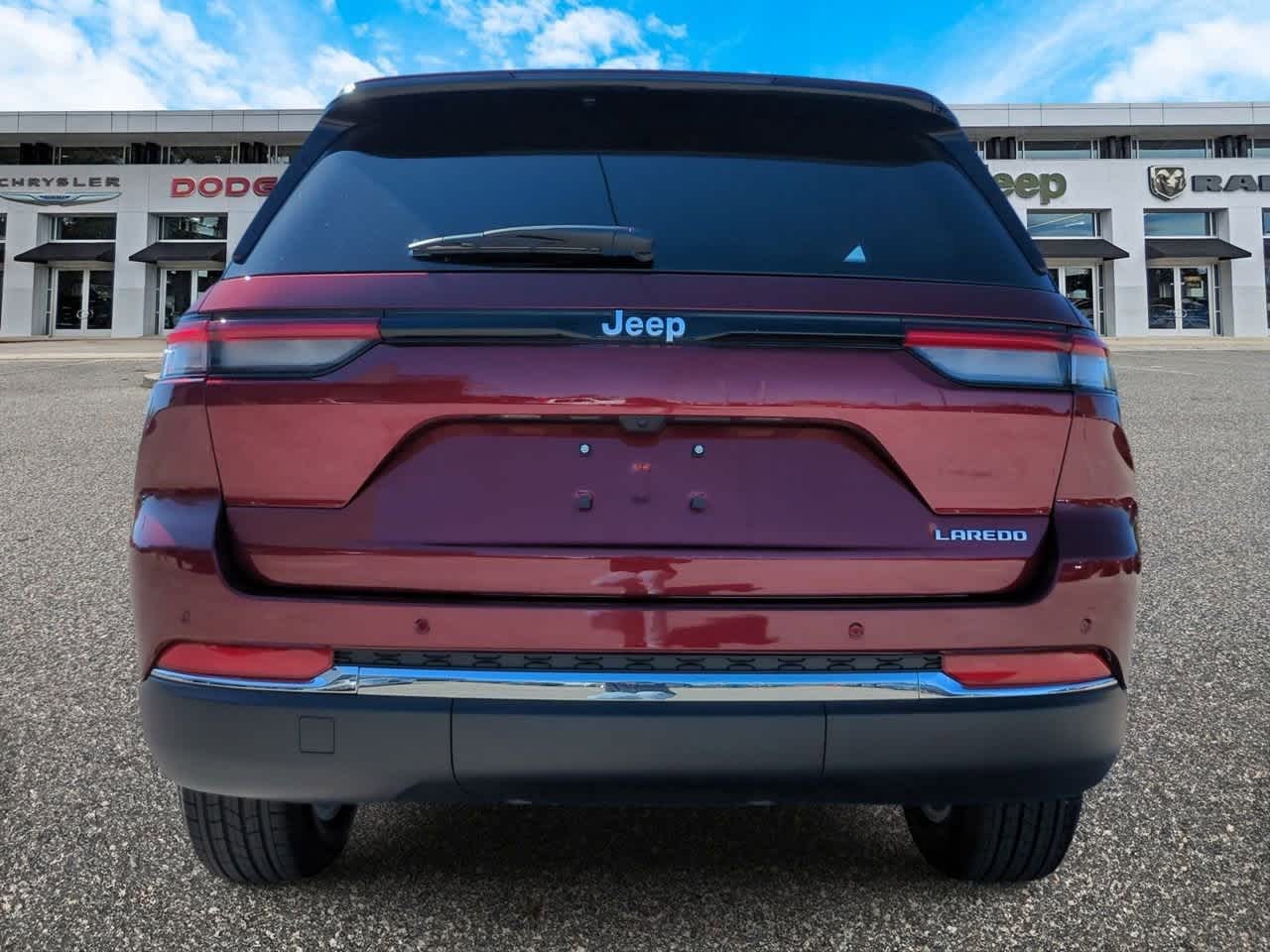 Thumbnail: 2025 Jeep Grand Cherokee - 7