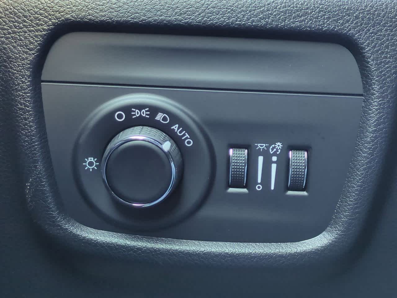 Thumbnail: 2025 Jeep Grand Cherokee L - 18