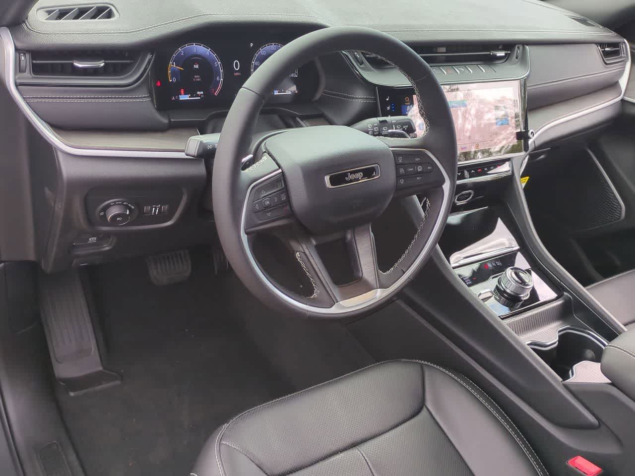 Thumbnail: 2026 Jeep Grand Cherokee - 10
