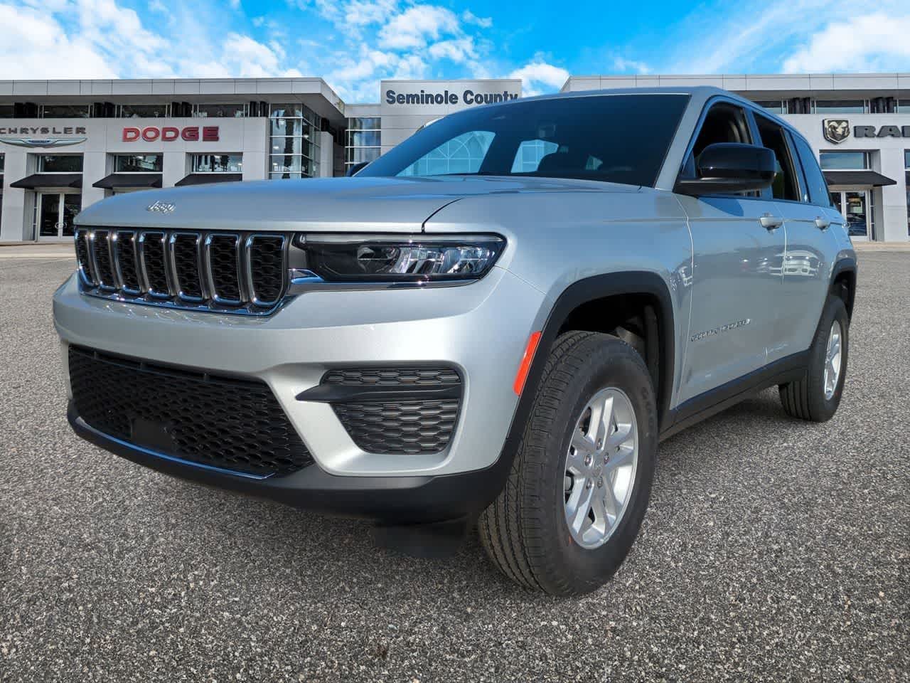 Thumbnail: 2025 Jeep Grand Cherokee - 4