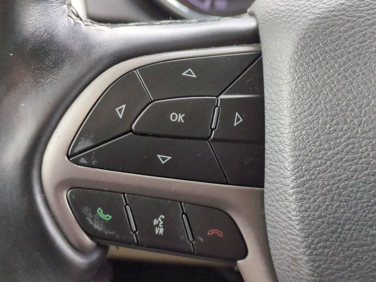 Thumbnail: 2021 Jeep Grand Cherokee - 25