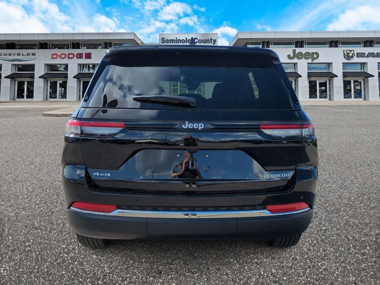 Thumbnail: 2026 Jeep Grand Cherokee - 7