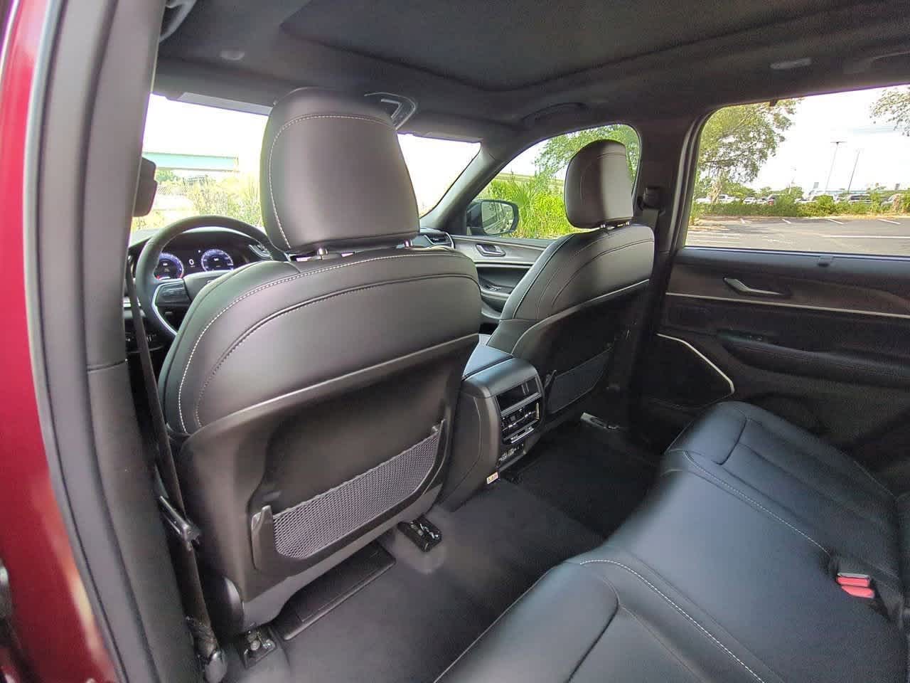 Thumbnail: 2025 Jeep Grand Cherokee - 19