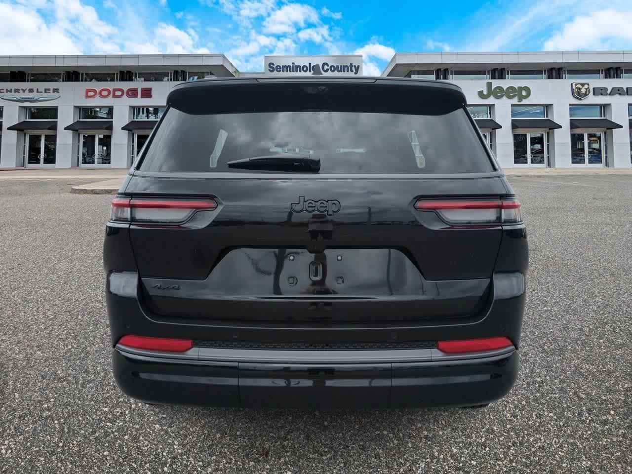 Thumbnail: 2026 Jeep Grand Cherokee L - 7