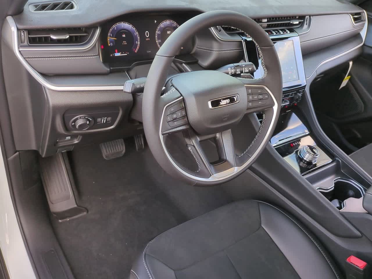 Thumbnail: 2025 Jeep Grand Cherokee L - 10