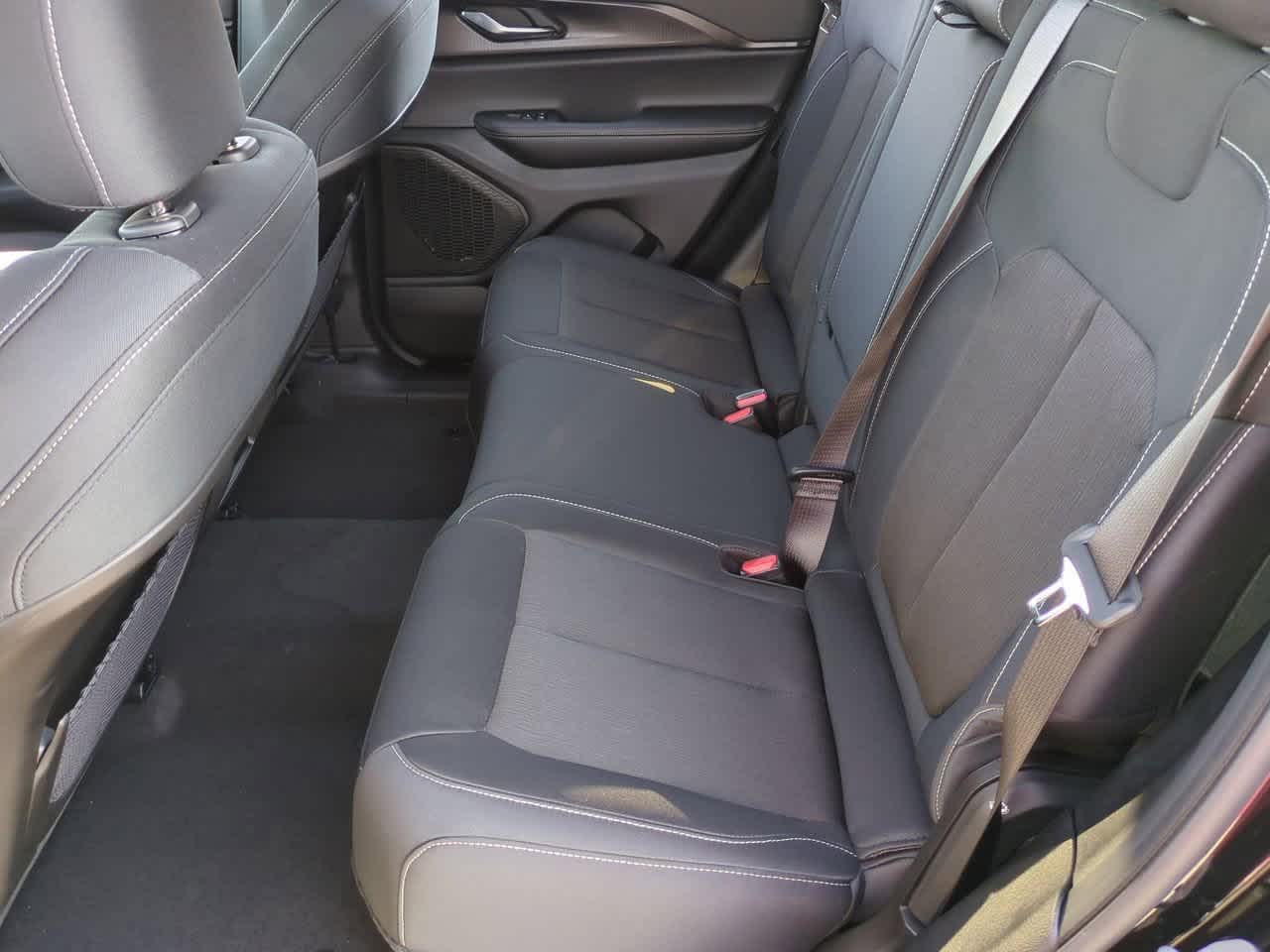 Thumbnail: 2025 Jeep Grand Cherokee - 21