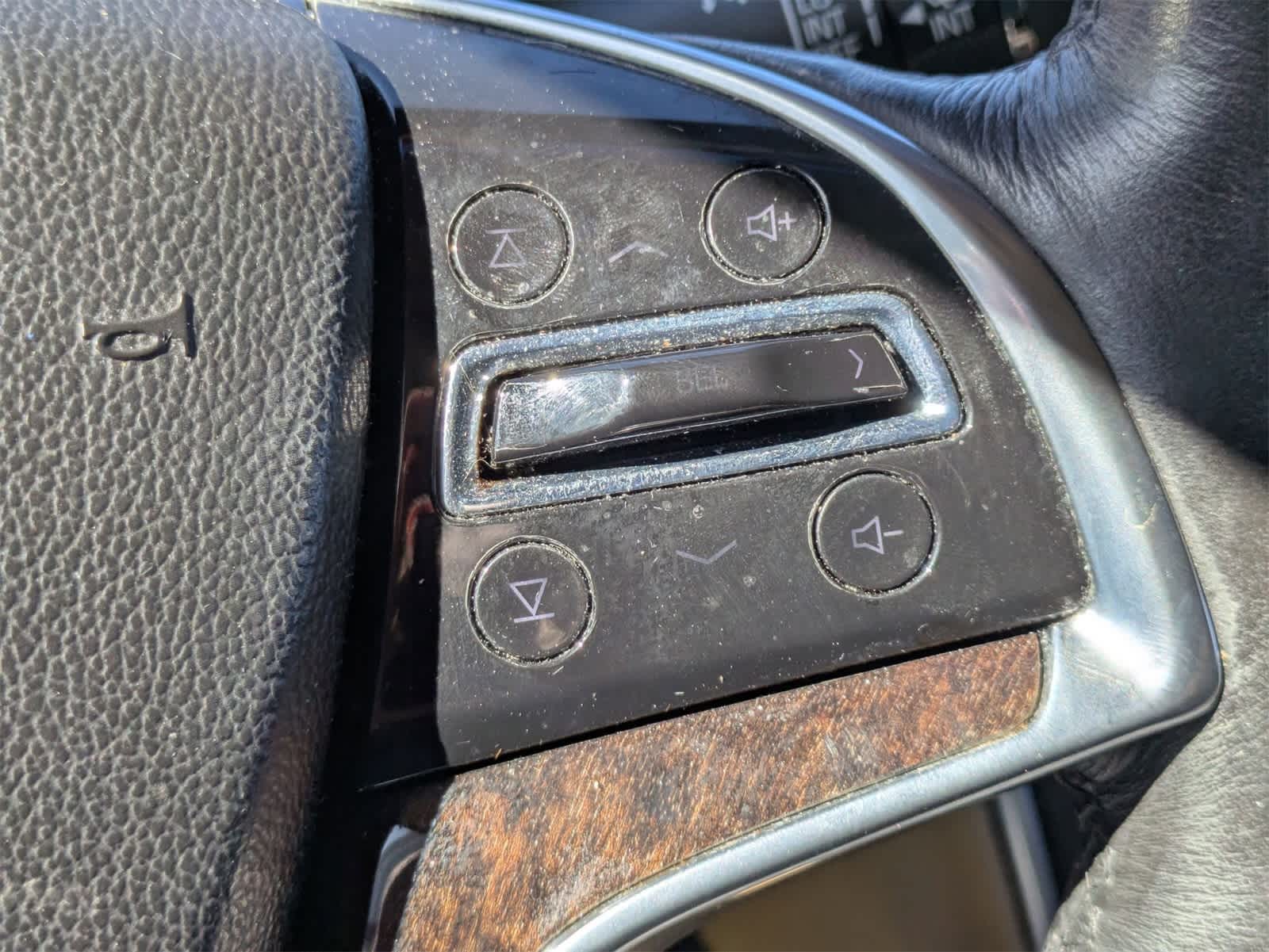 Thumbnail: 2013 Cadillac XTS - 8