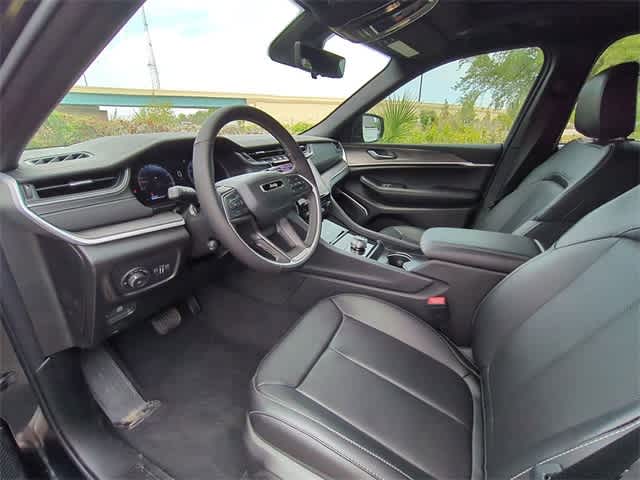 Thumbnail: 2025 Jeep Grand Cherokee - 10