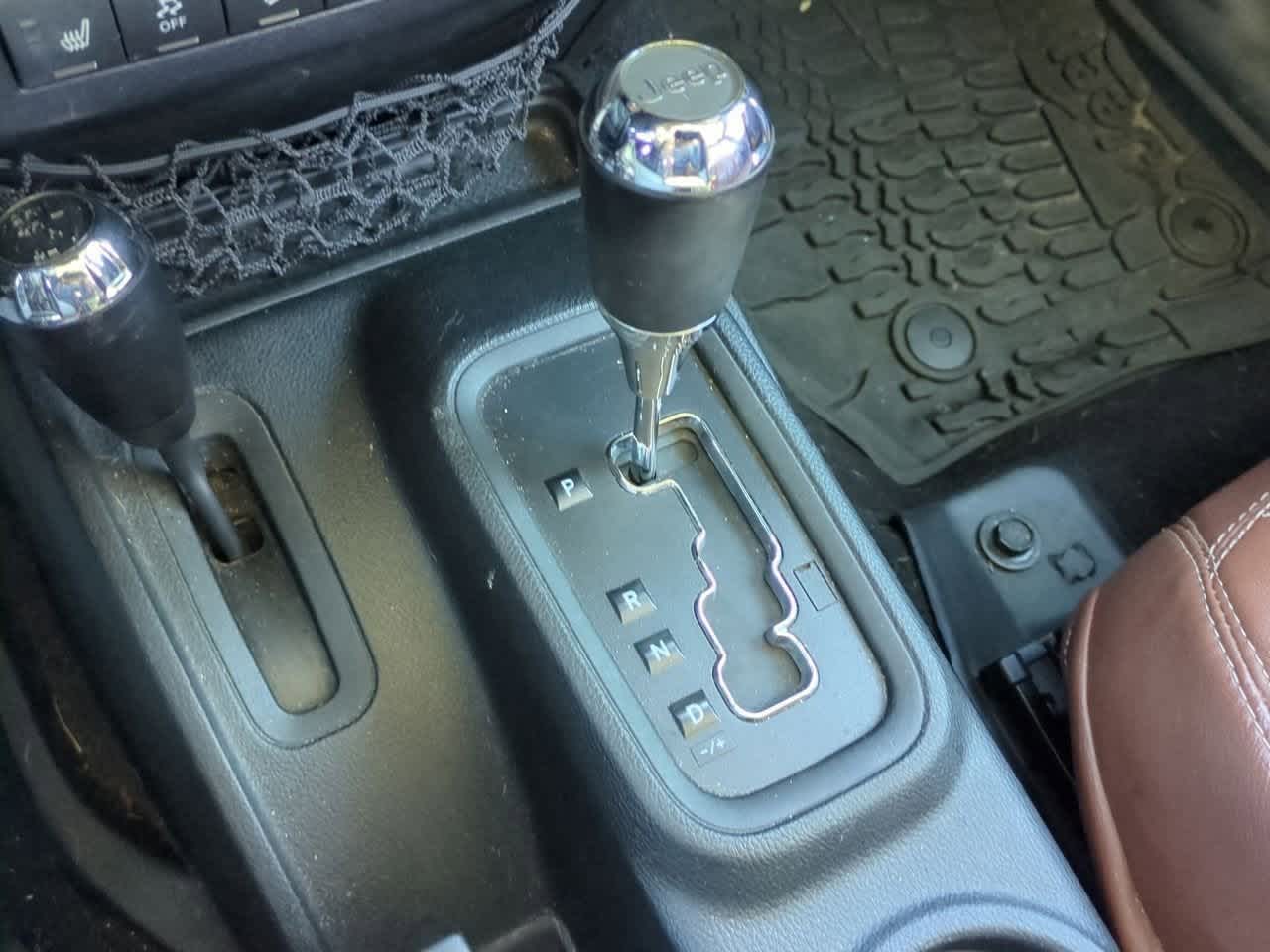 Thumbnail: 2017 Jeep Wrangler - 31