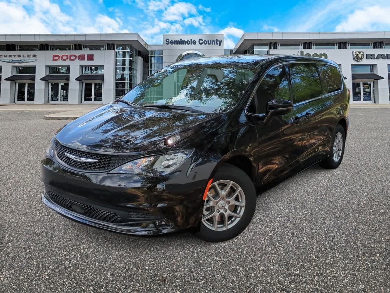 Thumbnail: 2026 Chrysler Voyager - 1