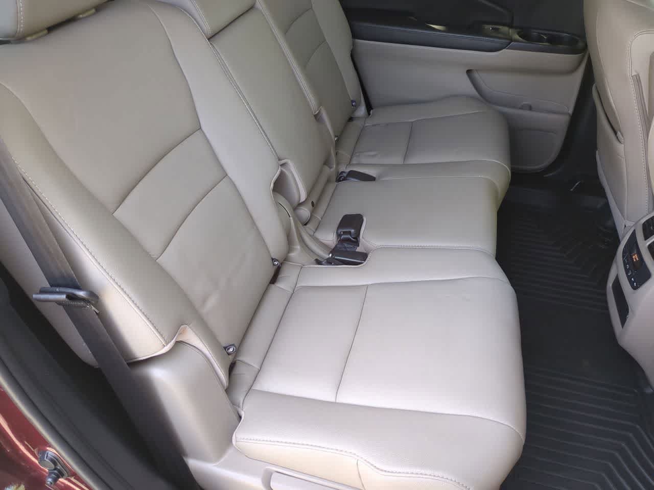 Thumbnail: 2019 Honda Pilot - 22