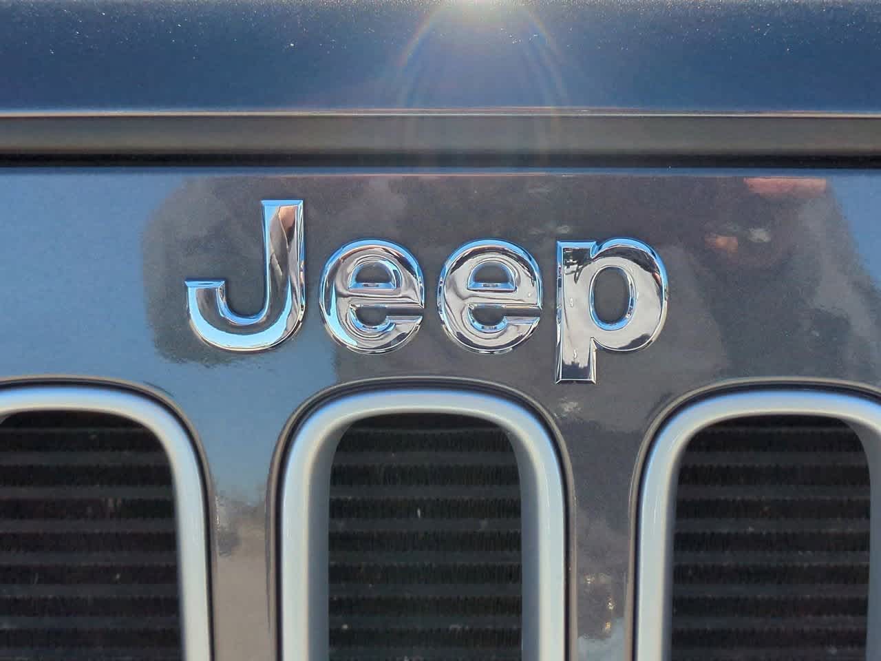 Thumbnail: 2017 Jeep Wrangler - 12