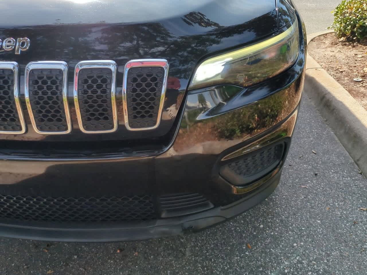 Thumbnail: 2020 Jeep Cherokee - 11