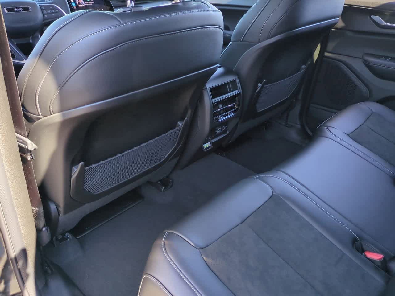 Thumbnail: 2025 Jeep Grand Cherokee - 19