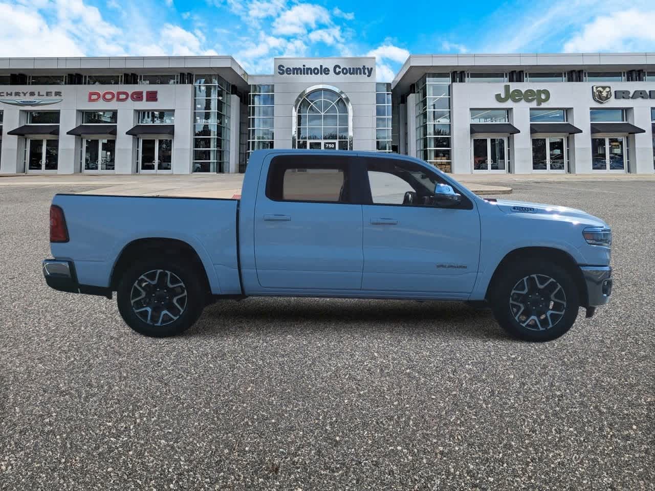 Thumbnail: 2025 RAM 1500 - 9