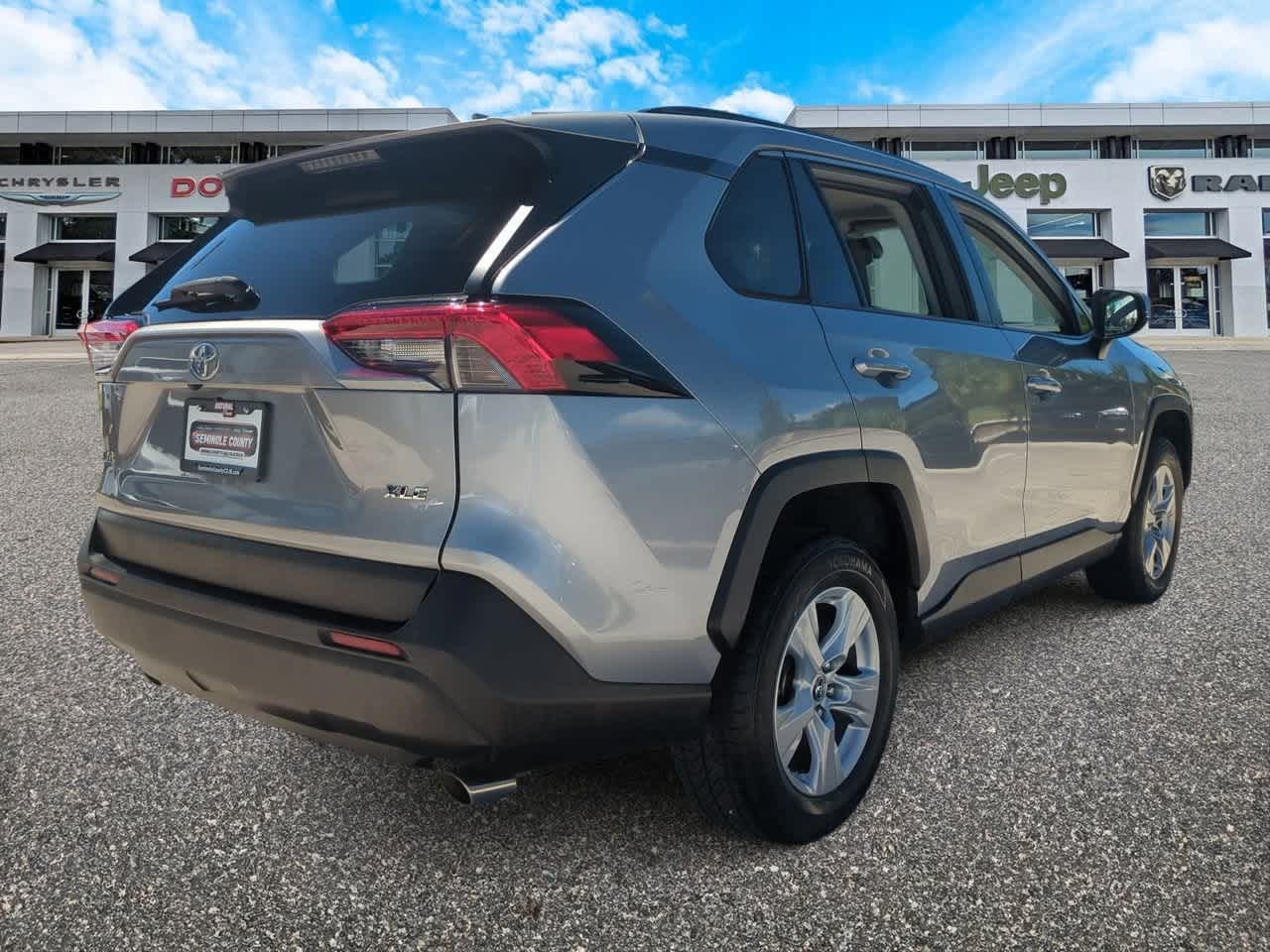 Thumbnail: 2019 Toyota RAV4 - 8